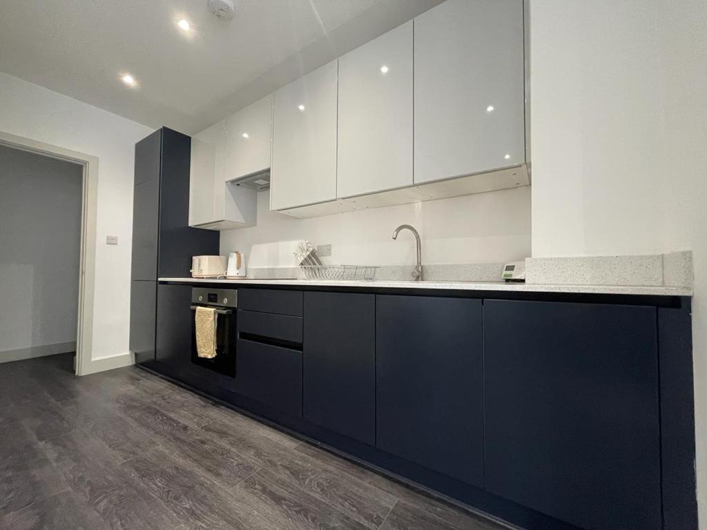 Star London Finchley Road 3-Bed Retreat Apartment Bagian luar foto